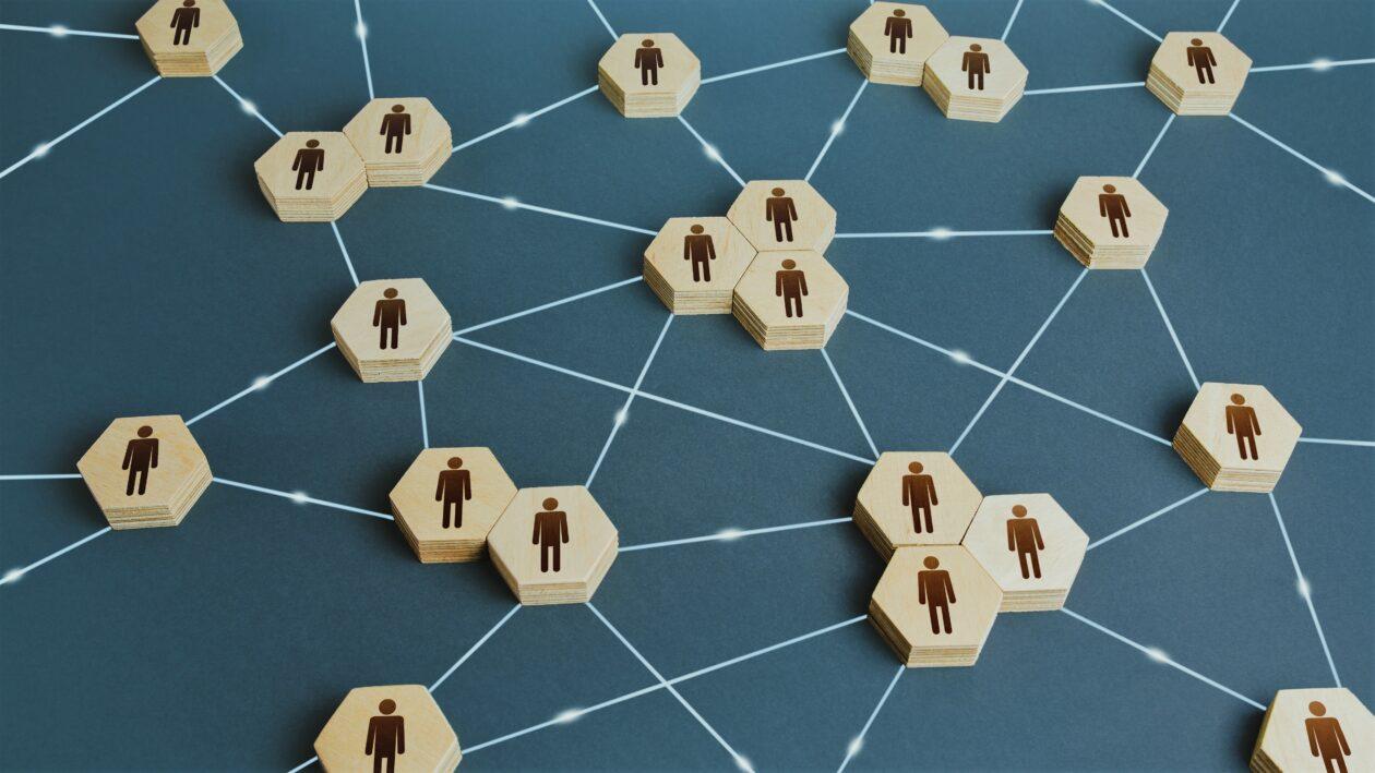 Enhancing Security⁣ and Transparency Through Decentralization