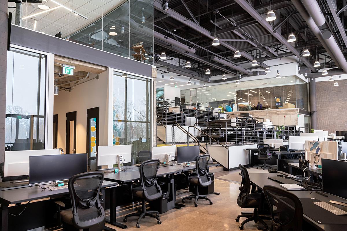 Innovative Solutions: Leveraging Technology⁤ for Positive‍ Change