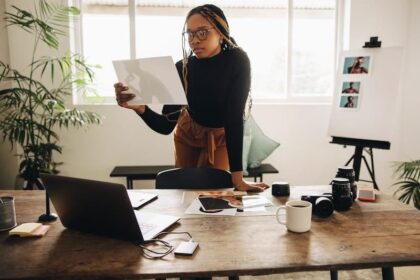 Balancing Freedom: Full-Time vs Part-Time Freelancing Insights