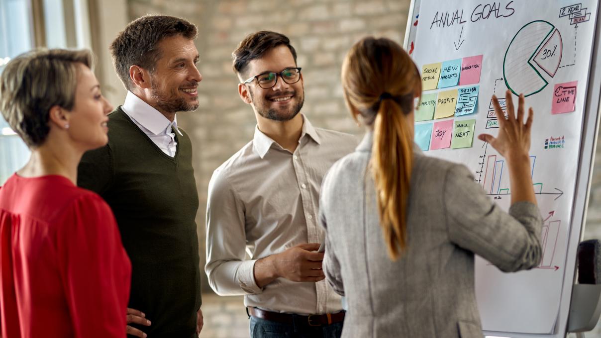 Effective Communication Strategies: Keeping Everyone on the Same Page