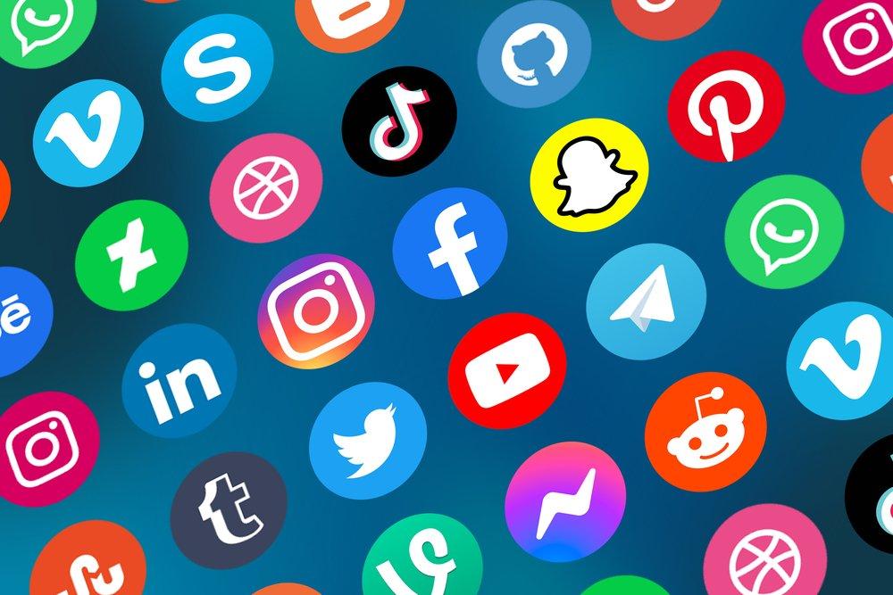 Utilizing Social Media Platforms for Enhanced Customer Trust