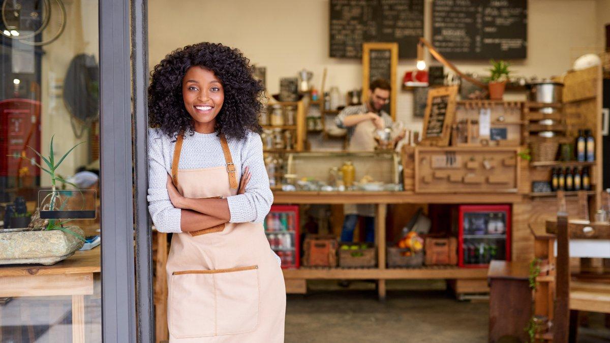 Empowering Small Businesses: The E-Commerce Evolution 1 Empowering Small Businesses: The E-Commerce Evolution